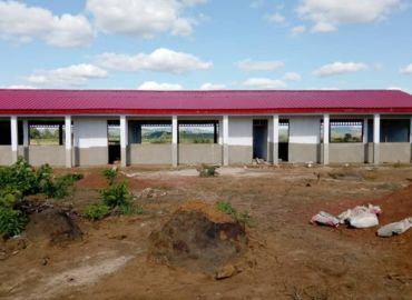 Primarschule in Mayanga 2. Dezember